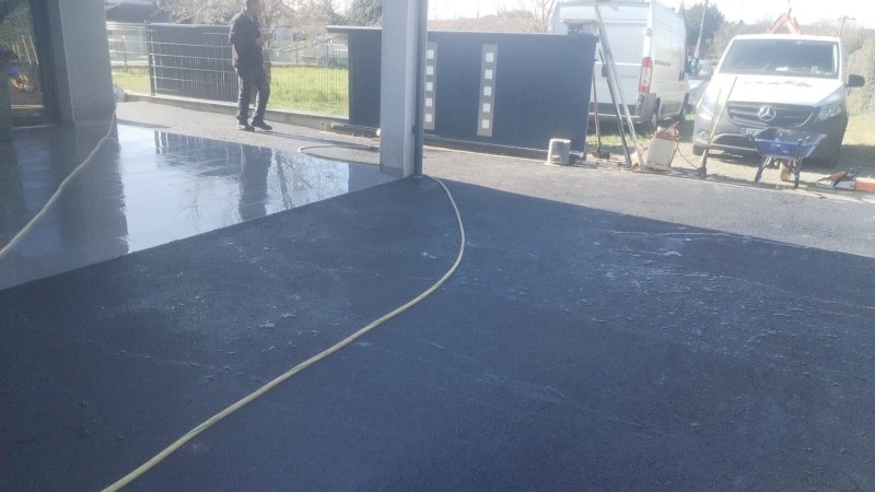 pose enrobé à chaud et goudronner une allée de garage à GAILLAC le Tarn