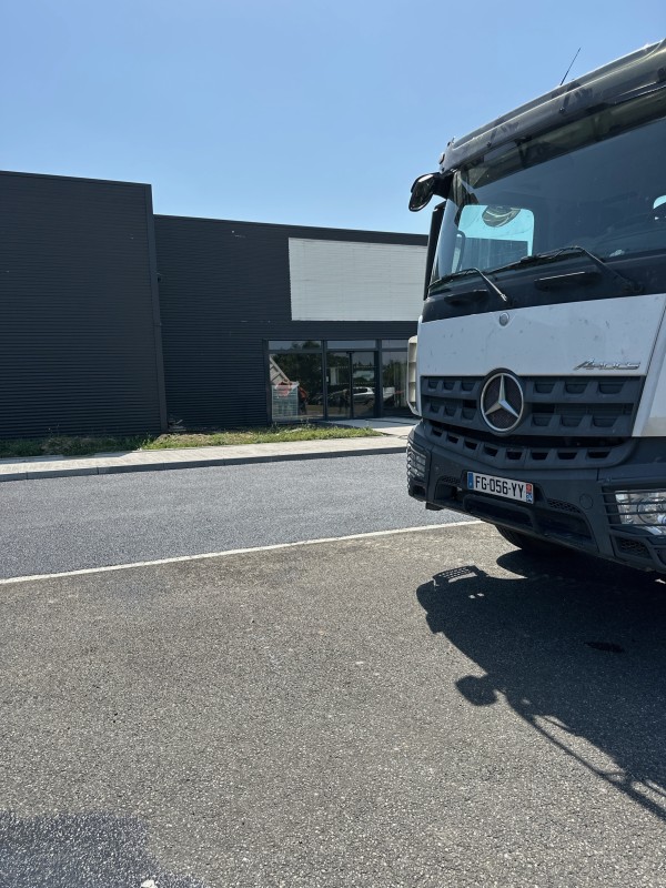 pose enrobé à chaud parking à Leclerc de saint orens 31