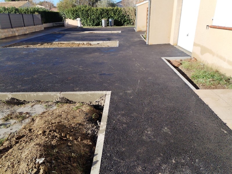 Pose d’enrobé à chaud pour allée de garage et parking privé à  Toulouse