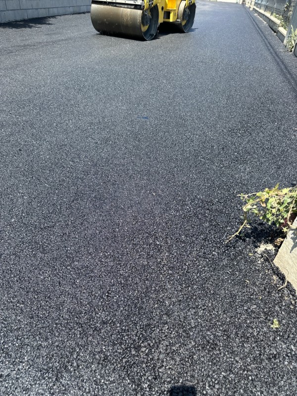 pose enrobé à chaud accès des maisons à Cornebarrieu 31 